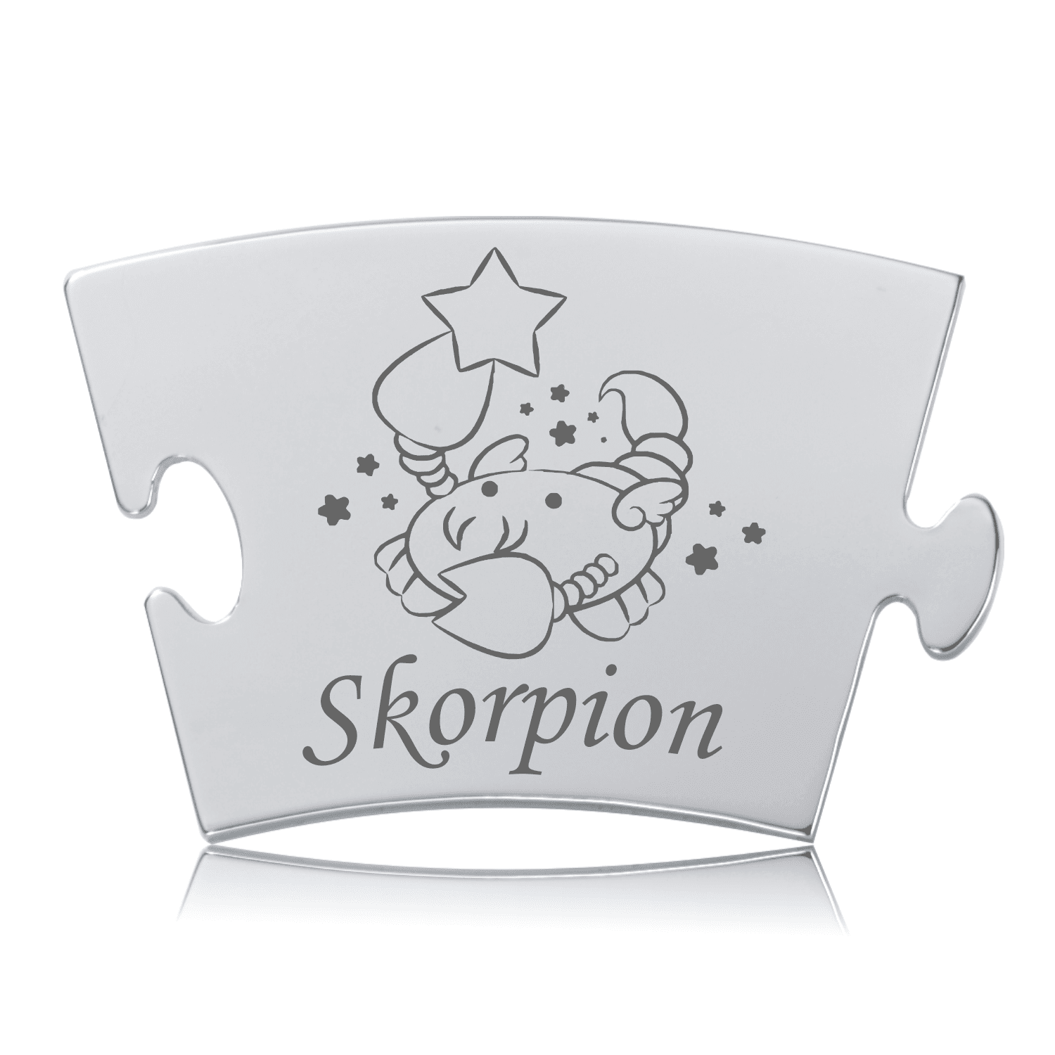 Stjernetegn Skorpion brik i håndpoleret rustfrit stål med lasergraveret Skorpion-motiv og stjerner. Designet til Memozz Classic mindetavlen.