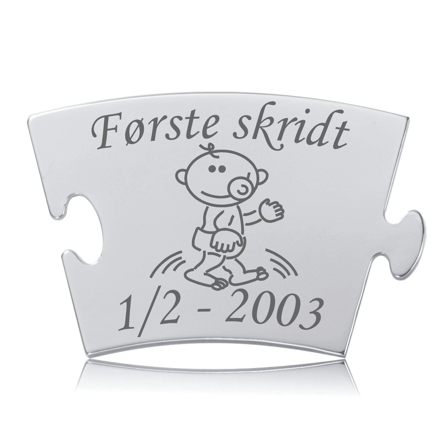 Første skridt Memozz Classic Mindebrik Memozz Classic brik "Første skridt" i poleret rustfrit stål med gravering af et barn og teksten "Første skridt".