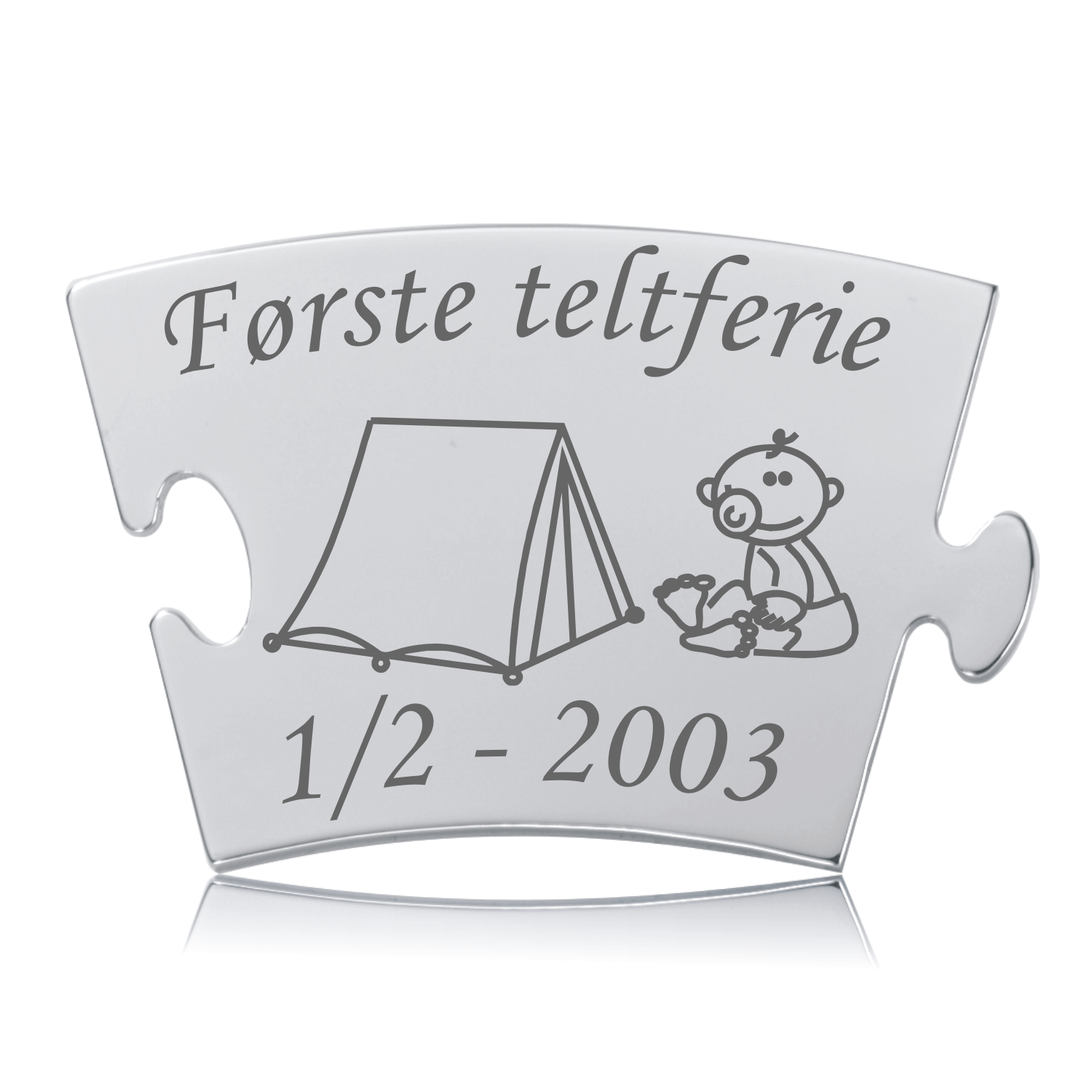 Memozz Classic brik "Første teltferie" i rustfrit stål med lasergravering af telt og en babyfigur