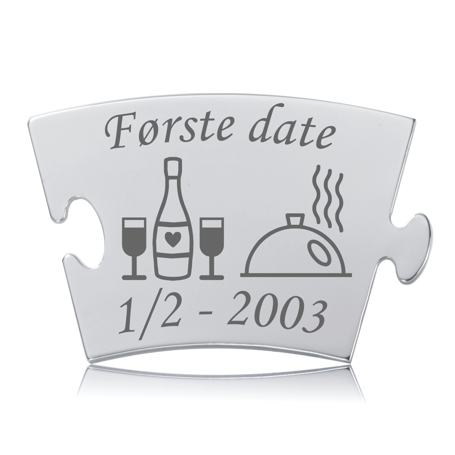 Memozz Classic brik "Første date - Model Middag" i håndpoleret rustfrit stål. Graveret design med flaske, vinglas og madklokke.